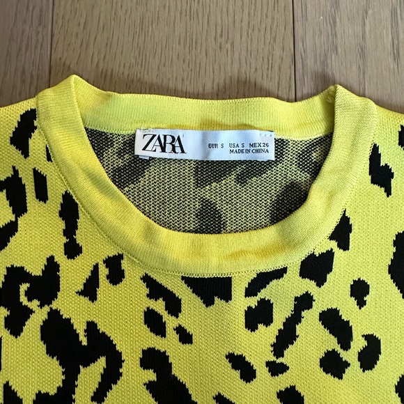 Zara Knit Crop Top - Picture 2 of 4